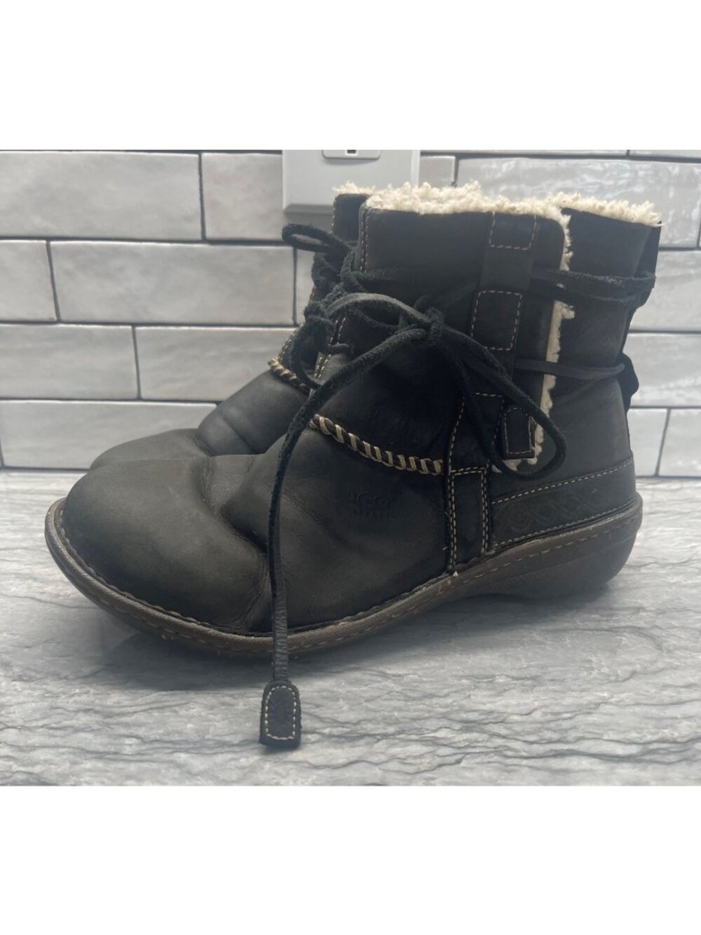 Ugg Womens 9 Cove 5136 Black Suede Pull On Lined Ankle Boots Booties